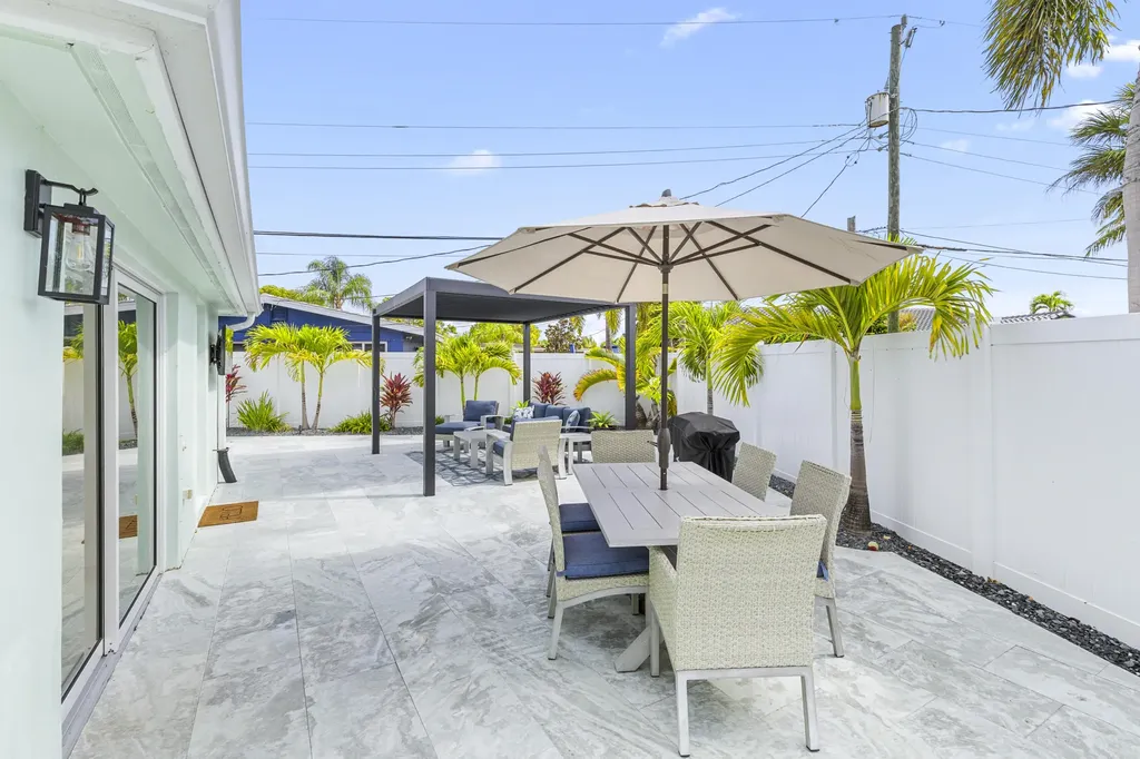 612 SE 10th Avenue Deerfield Beach FL 33441