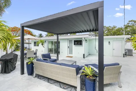 612 SE 10th Avenue Deerfield Beach FL 33441