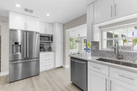 612 SE 10th Avenue Deerfield Beach FL 33441