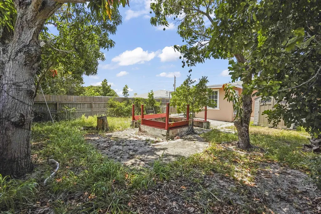 816 20th Street West Palm Beach FL 33407