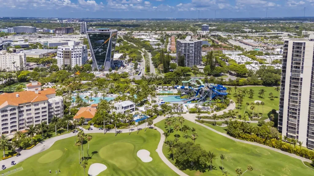 20335 W Country Club Aventura FL 33180
