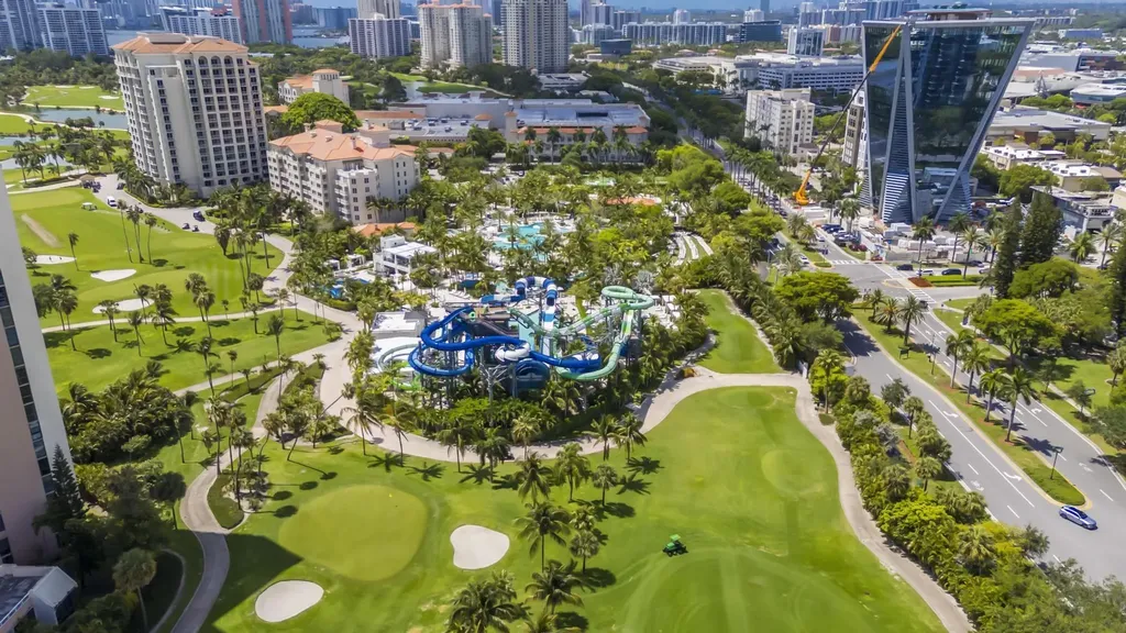 20335 W Country Club Aventura FL 33180
