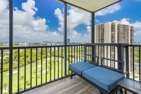 20335 W Country Club Aventura FL 33180