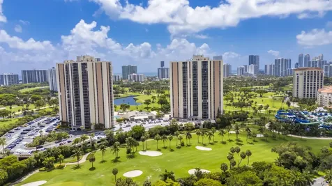 20335 W Country Club Aventura FL 33180
