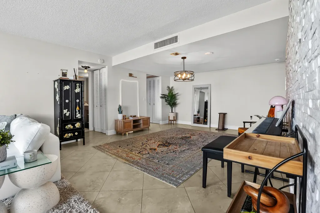 5600 N Flagler Drive West Palm Beach FL 33407