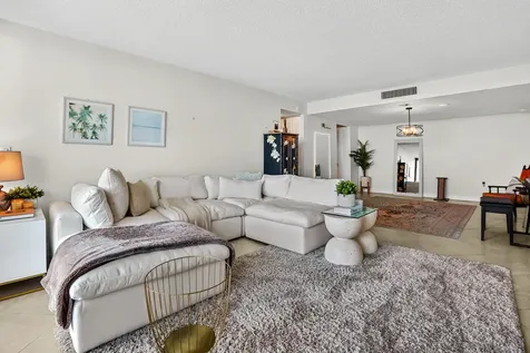 5600 N Flagler Drive West Palm Beach FL 33407