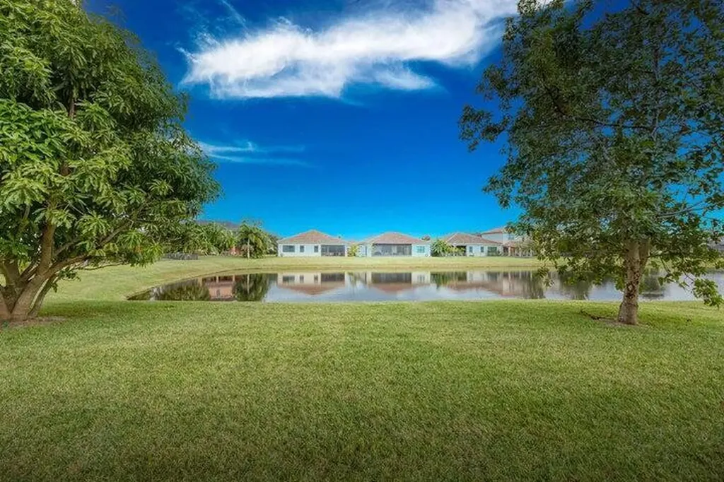 5574 55th Avenue Vero Beach FL 32967