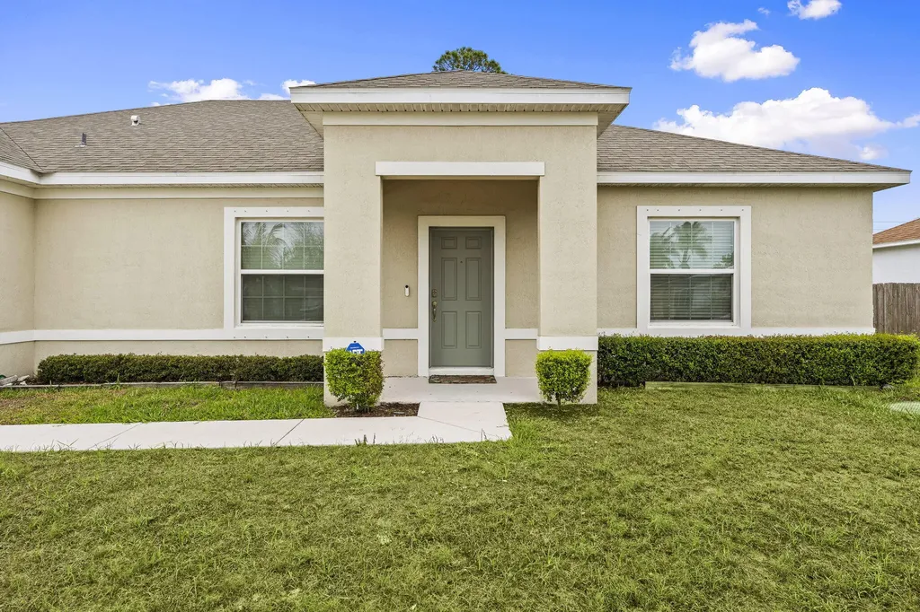 3355 SW Foremost Drive Port St Lucie FL 34953