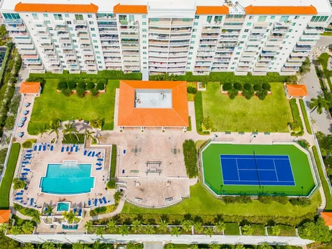 3020 NE 32nd Avenue Fort Lauderdale FL 33311