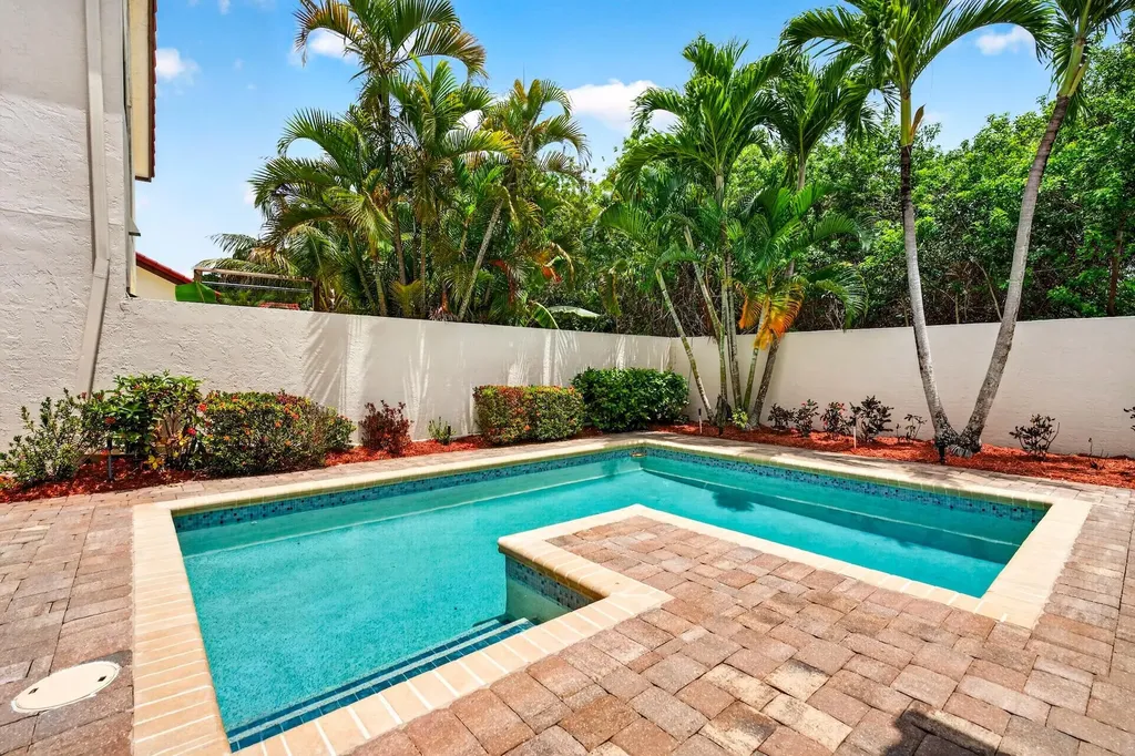 21849 Town Place Drive Boca Raton FL 33433