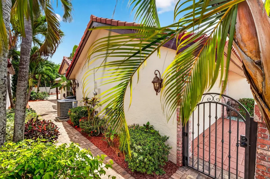 21849 Town Place Drive Boca Raton FL 33433