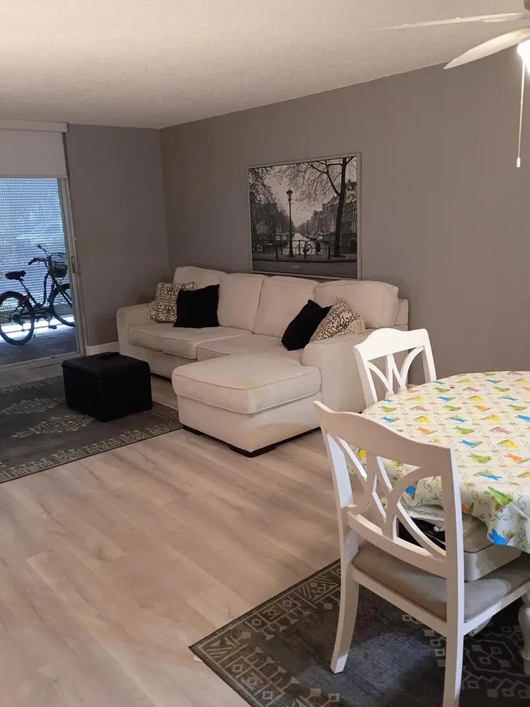 414 SE 10th Street Dania Beach FL 33004