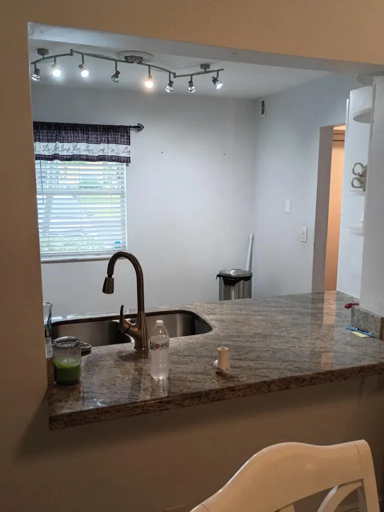 414 SE 10th Street Dania Beach FL 33004
