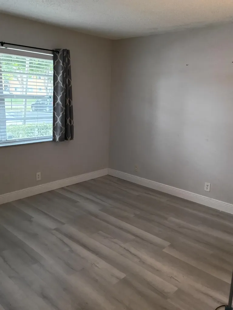 414 SE 10th Street Dania Beach FL 33004