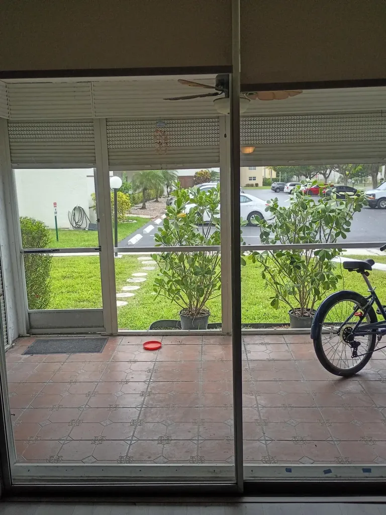 414 SE 10th Street Dania Beach FL 33004