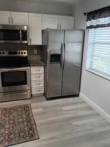 414 SE 10th Street Dania Beach FL 33004
