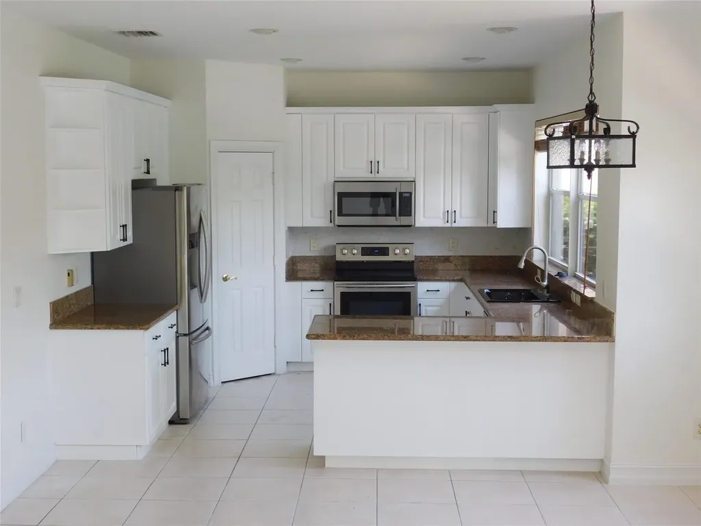 11751 NW 1st Street Plantation FL 33325