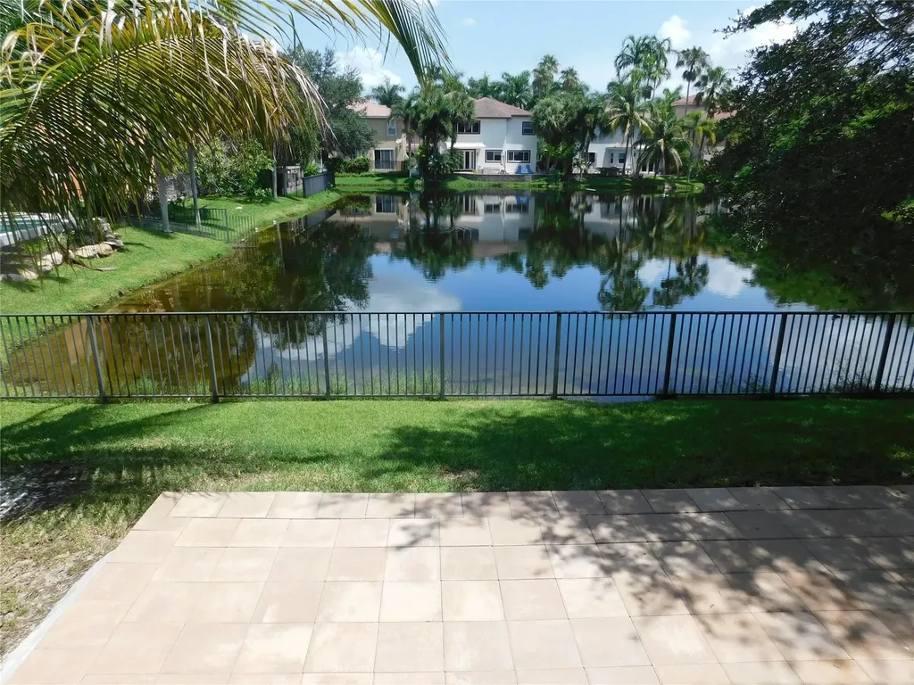 11751 NW 1st Street Plantation FL 33325