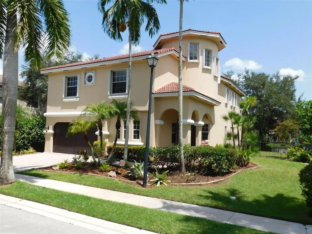 11751 NW 1st Street Plantation FL 33325