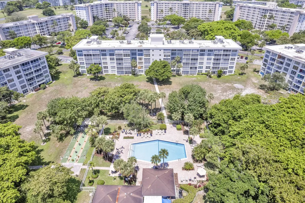 2650 S Course Drive Pompano Beach FL 33069