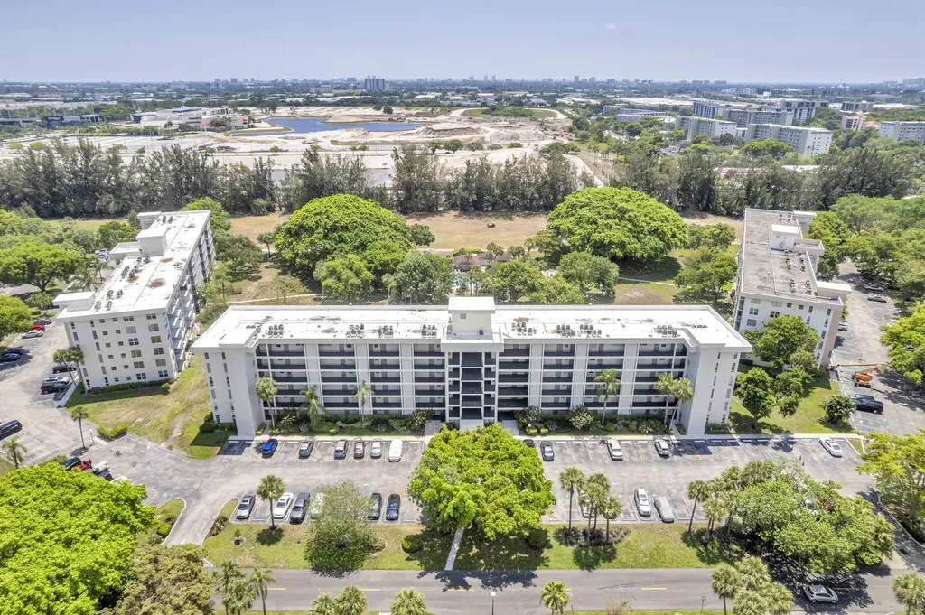2650 S Course Drive Pompano Beach FL 33069