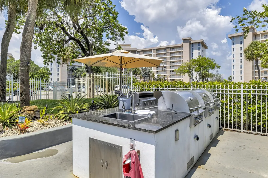 2650 S Course Drive Pompano Beach FL 33069