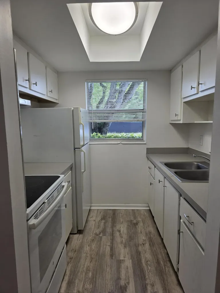 640 SE 2nd Avenue Boynton Beach FL 33435