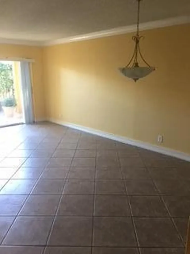 1040 Lake Shore Drive West Palm Beach FL 33403