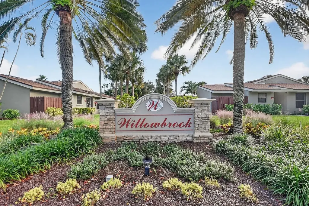 51 Meadows Drive Boynton Beach FL 33436