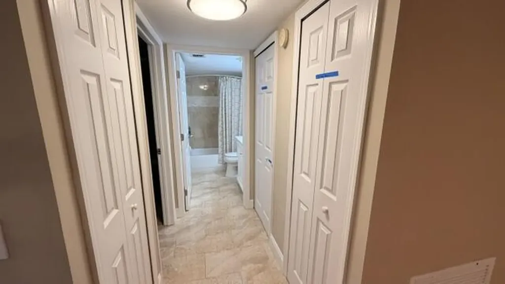 24 Abbey Lane Delray Beach FL 33446
