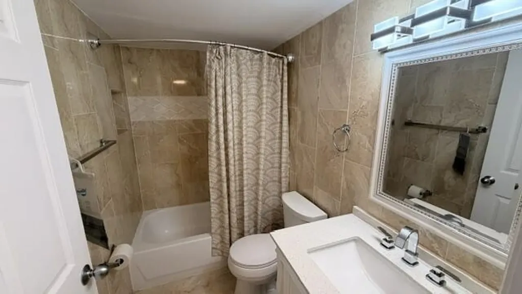 24 Abbey Lane Delray Beach FL 33446