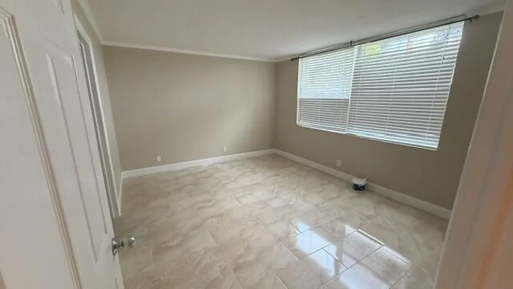 24 Abbey Lane Delray Beach FL 33446