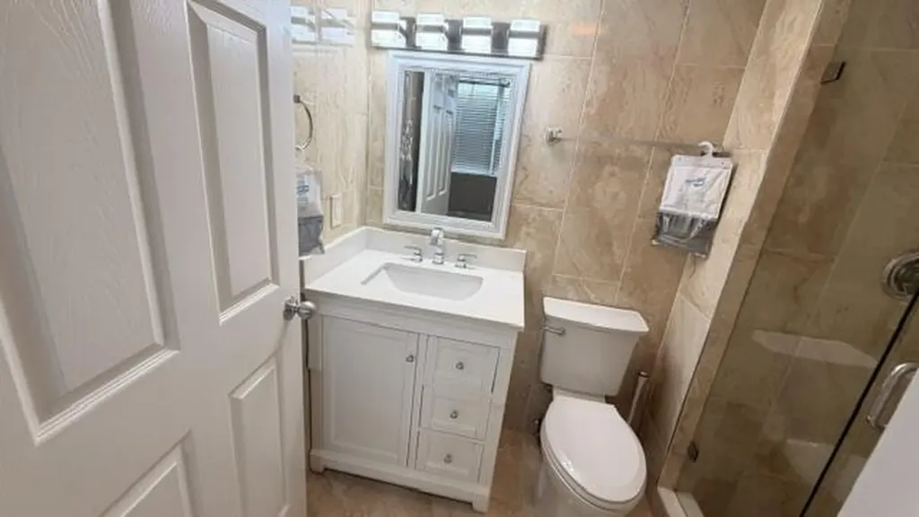 24 Abbey Lane Delray Beach FL 33446