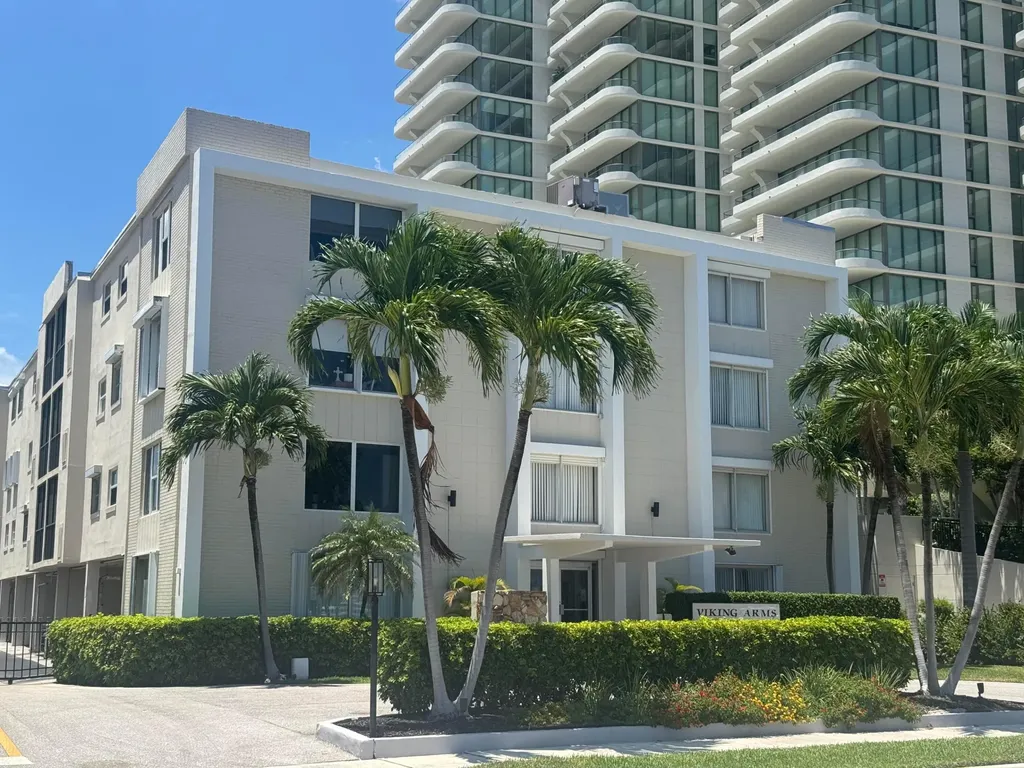 1527 S Flagler Drive S West Palm Beach FL 33401