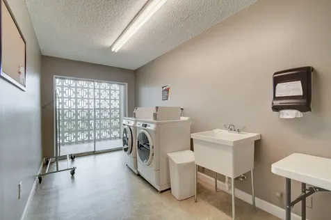 1527 S Flagler Drive S West Palm Beach FL 33401