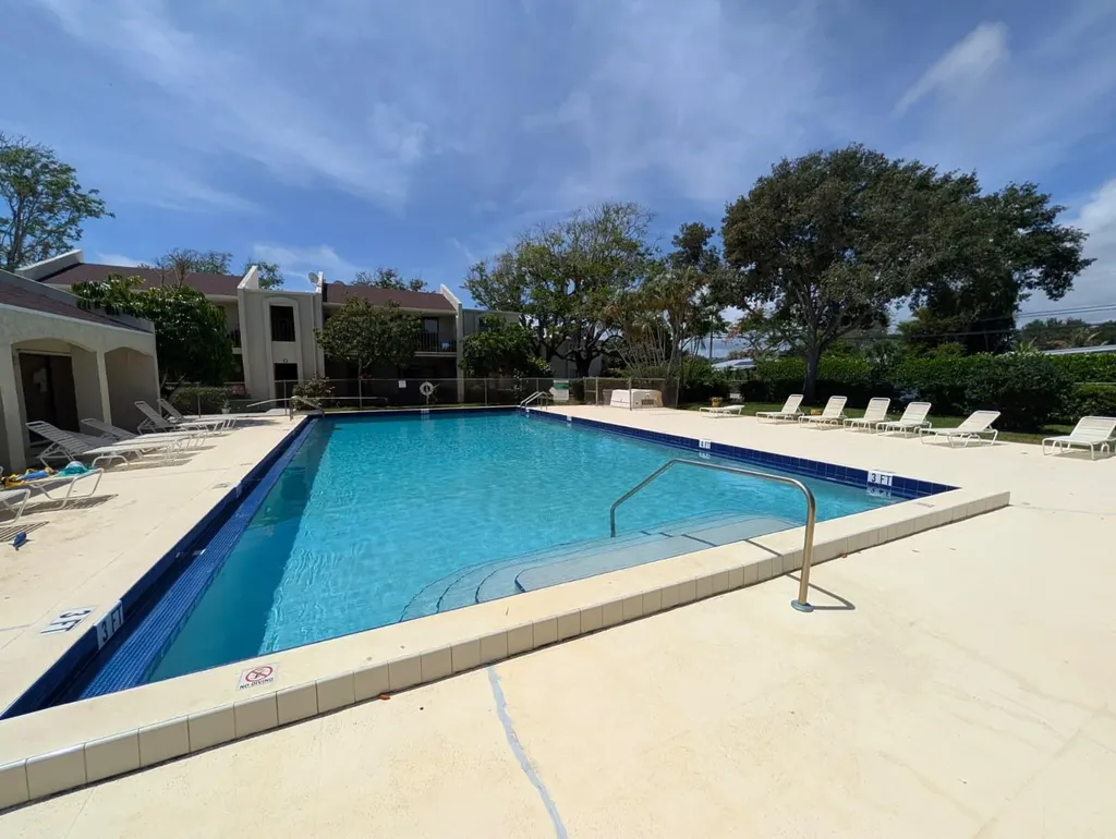 150 Pineview Road Jupiter FL 33469