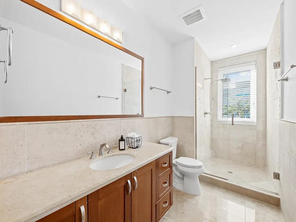 516 Hendricks Isle Fort Lauderdale FL 33301