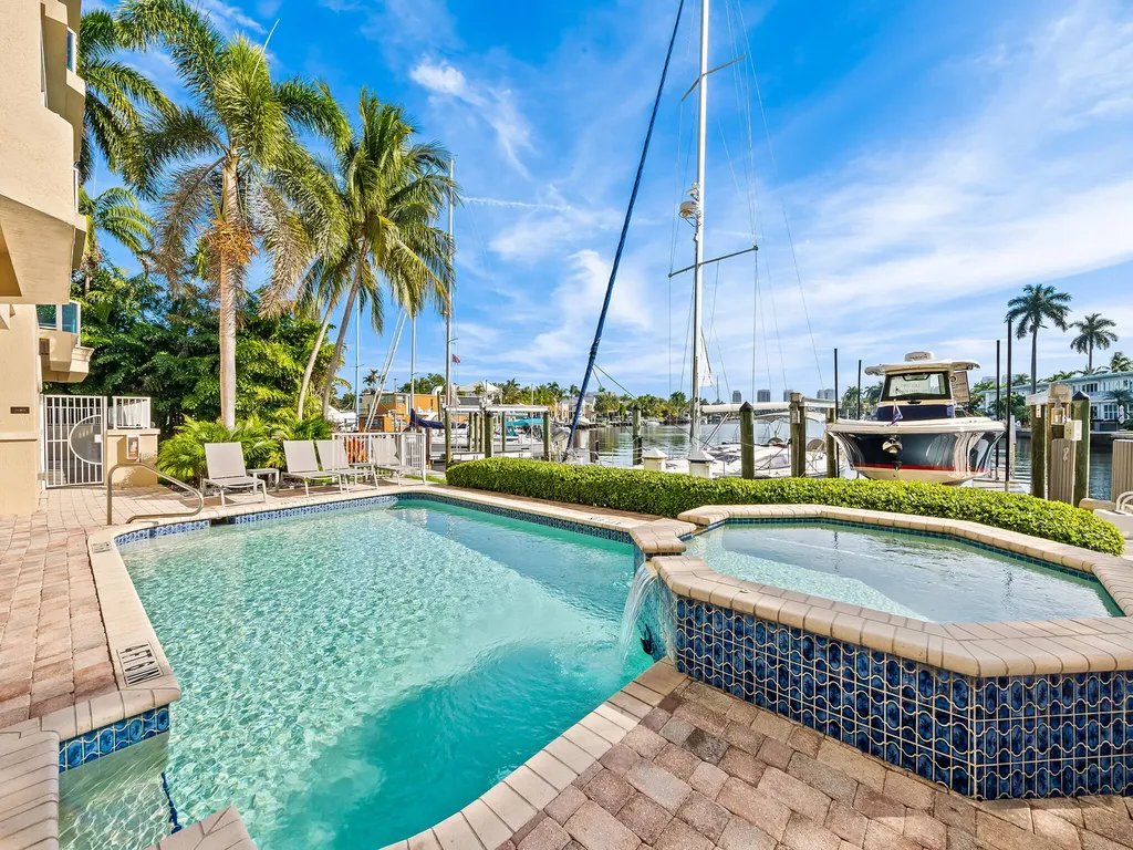 516 Hendricks Isle Fort Lauderdale FL 33301