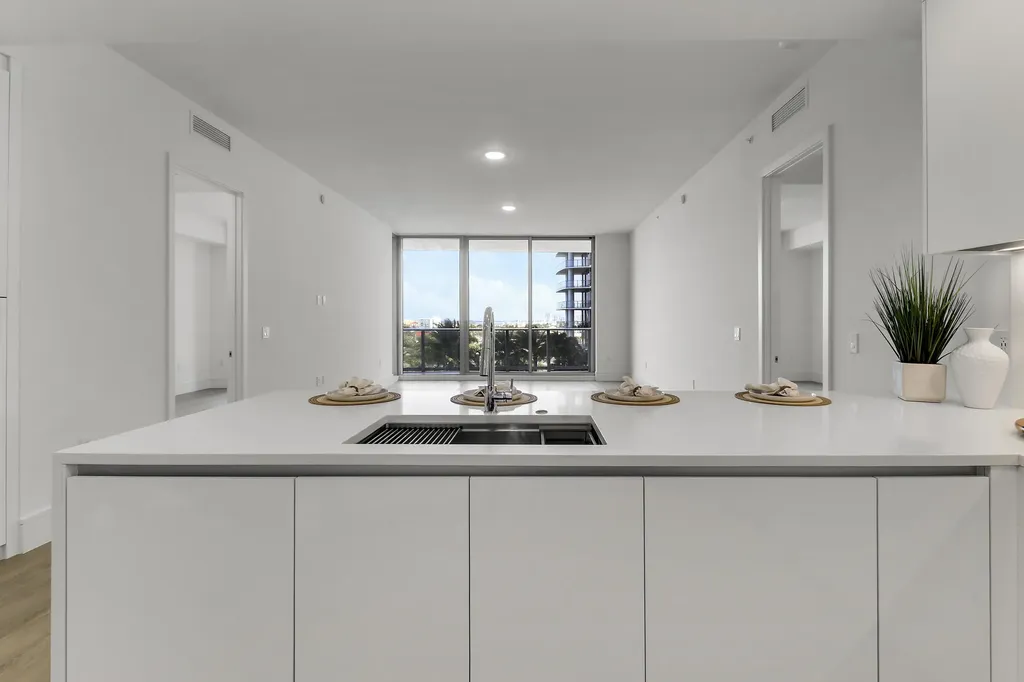 220 Lake Shore Drive West Palm Beach FL 33403