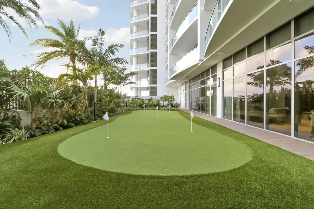 220 Lake Shore Drive West Palm Beach FL 33403