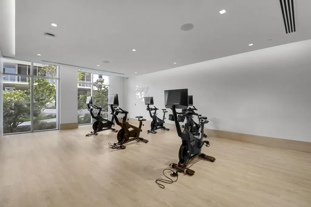 220 Lake Shore Drive West Palm Beach FL 33403