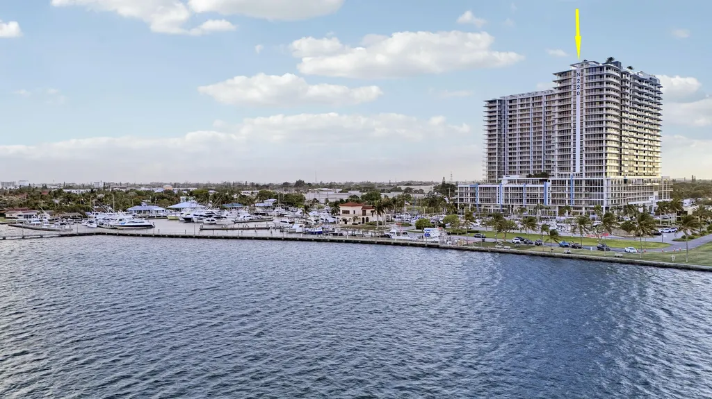 220 Lake Shore Drive West Palm Beach FL 33403