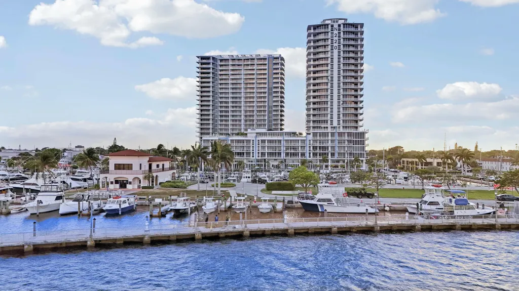 220 Lake Shore Drive West Palm Beach FL 33403