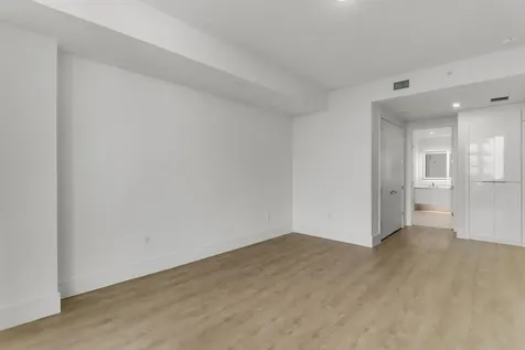 220 Lake Shore Drive West Palm Beach FL 33403