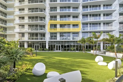 220 Lake Shore Drive West Palm Beach FL 33403