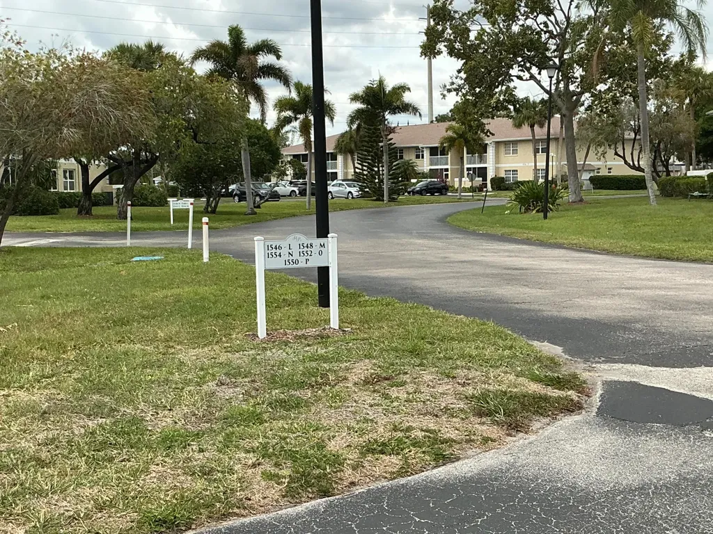 1550 SE Royal Green Circle Port St Lucie FL 34952