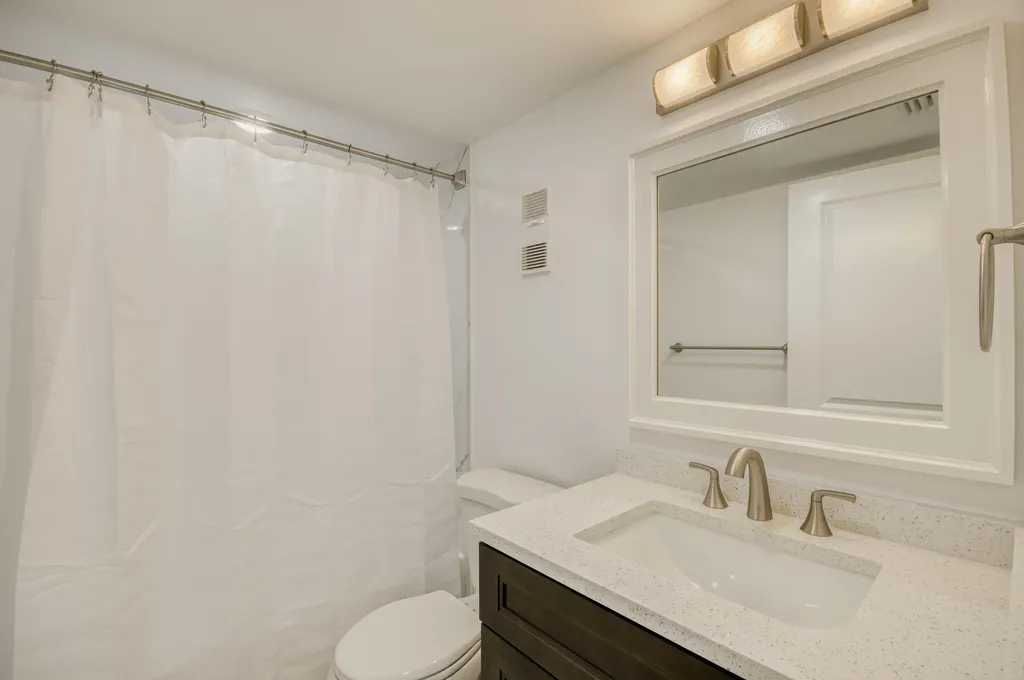 6865 Huntington Lane Delray Beach FL 33446