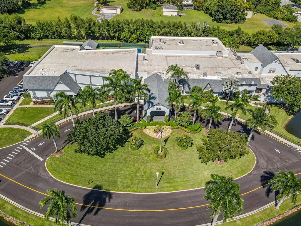 6865 Huntington Lane Delray Beach FL 33446