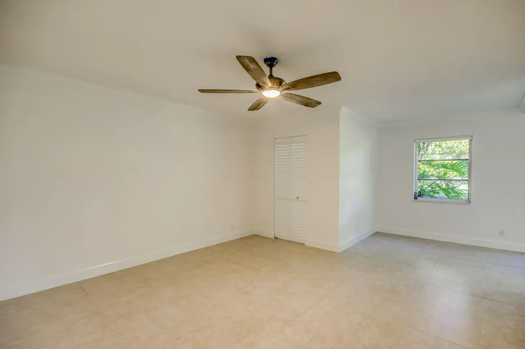 6865 Huntington Lane Delray Beach FL 33446