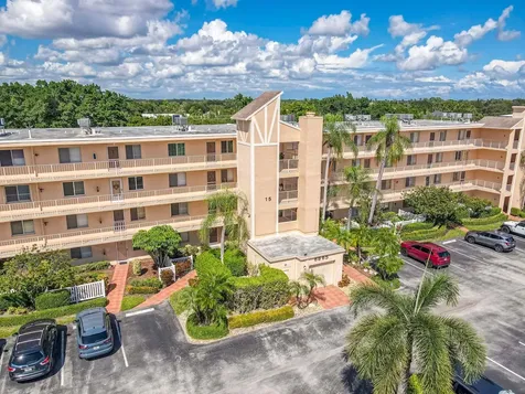 6865 Huntington Lane Delray Beach FL 33446